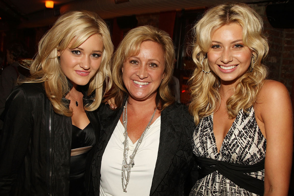 Aly and AJ Michalkas Mother Carries Nude Photos Have 