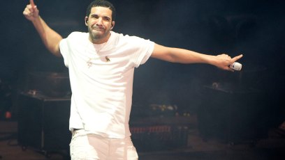 Drake throws money at club
