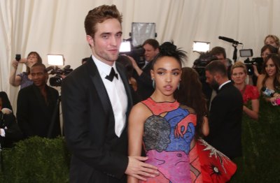 robert pattinson and fka twigs getty images 
