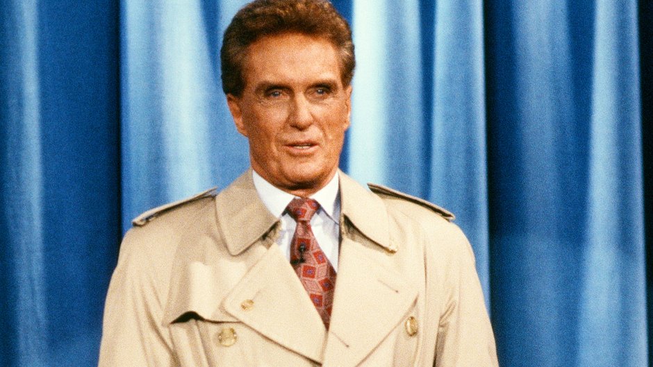 Unsolved mysteries host robert stack