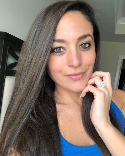 sammi from jersey shore showing off engagement ring