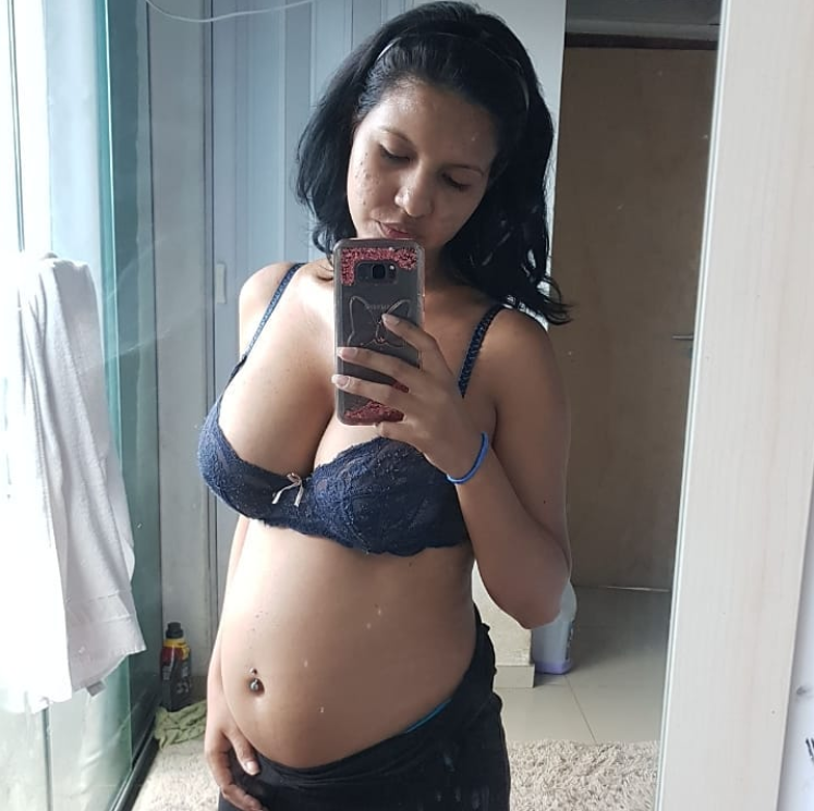 Pregnant Stomach - 90 Day FiancÃ© Star Karine Martins Debuts Bare Baby Bump