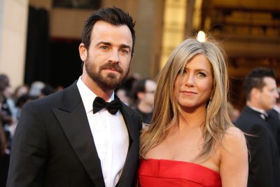 Jennifer and Justin Theroux at an event