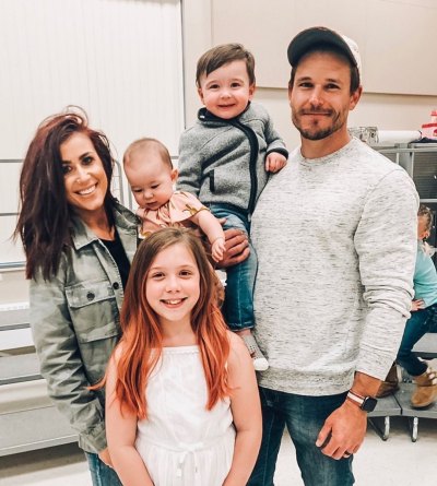 Chelsea Houska and Cole DeBoer Teen Mom Stars Family Photos Whole Family Smiling at Aubree Concert