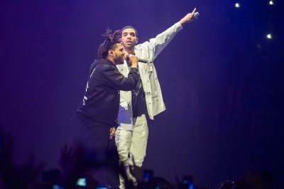 Drake singing with The Weeknd