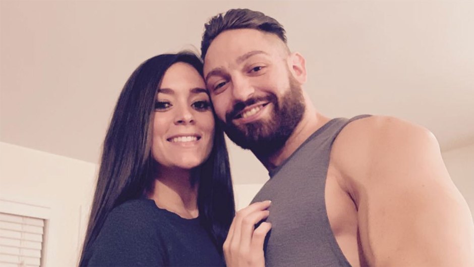 'Jersey Shore' Star Sammi Giancola Shares PDA Snap With Her BF To Kick Off 2019: 'Smiling Forever'