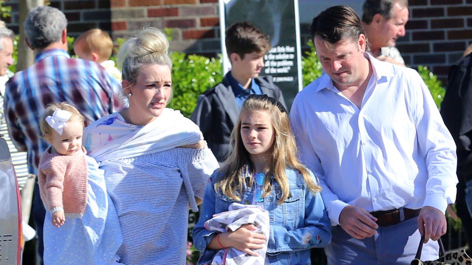 Jamie-Lynn-Spears-Out-With-Husband-Following-Her-Fathers-Hospitalization-on-Easter-Sunday