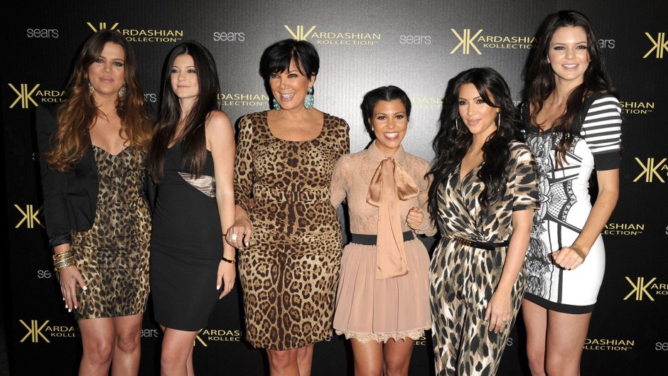 Kardashian Family Khloe Kardasian, Kylie Jenner, Kris Kardashian, Kourtney Kardashian, Kim Kardashian, and Kendall Jenner