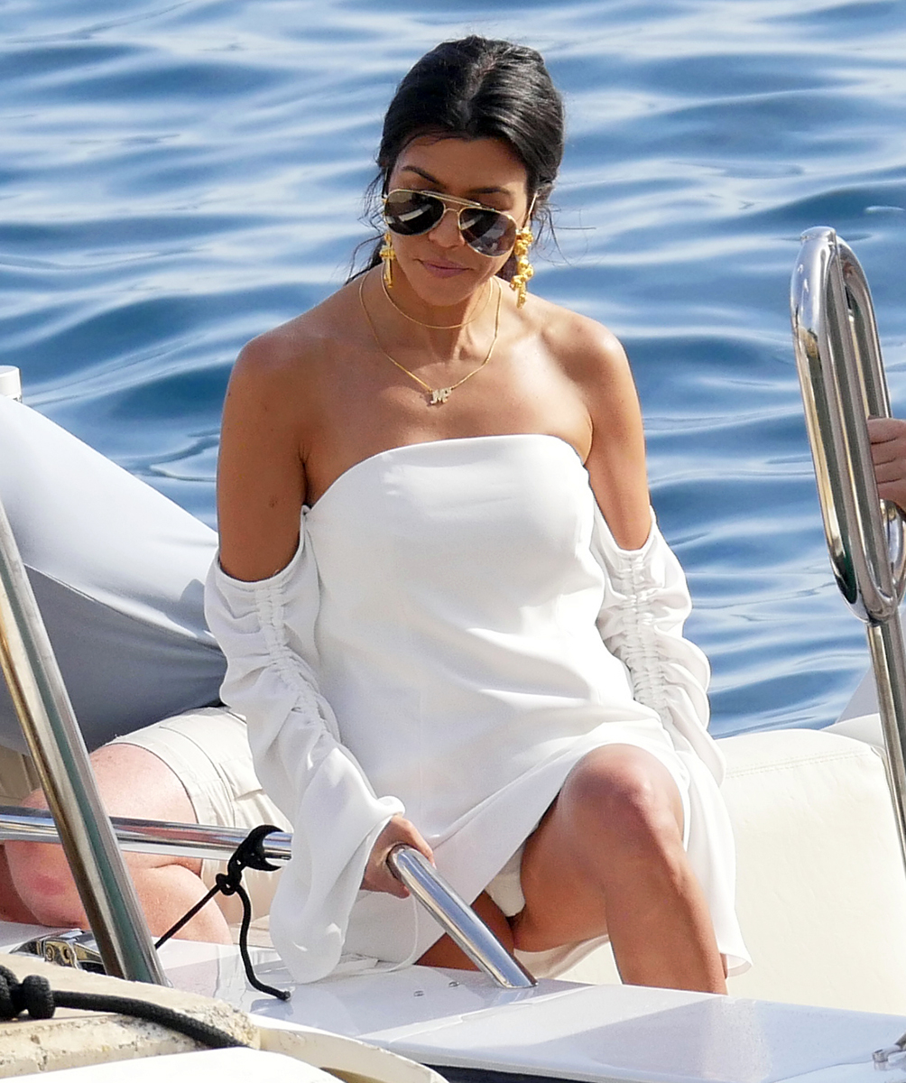 Kardashian-Jenner Wardrobe Malfunctions: Photos of Outfits