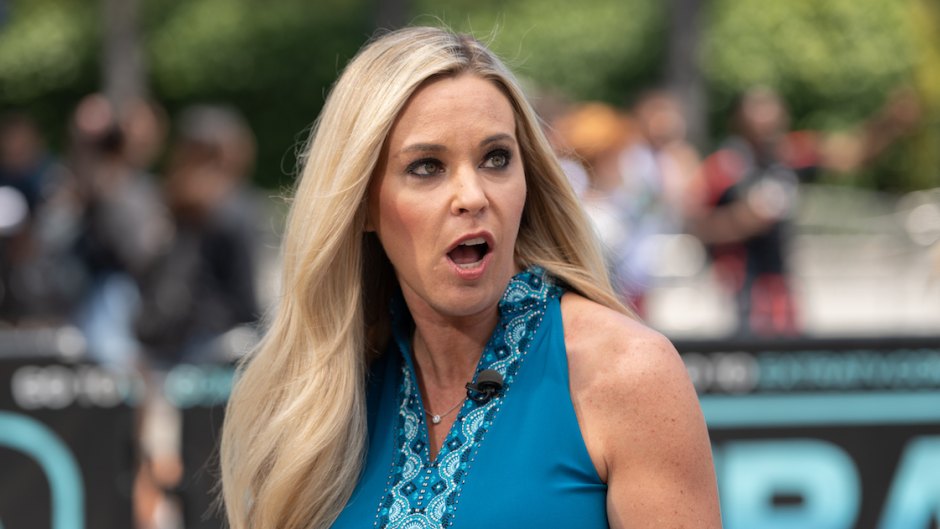 Kate Gosselin Stare With Open Mouth in Blue Dress