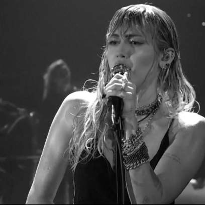 Miley Cyrus Gets Emotional During Slide Away Performance at 2019 MTV VMAs