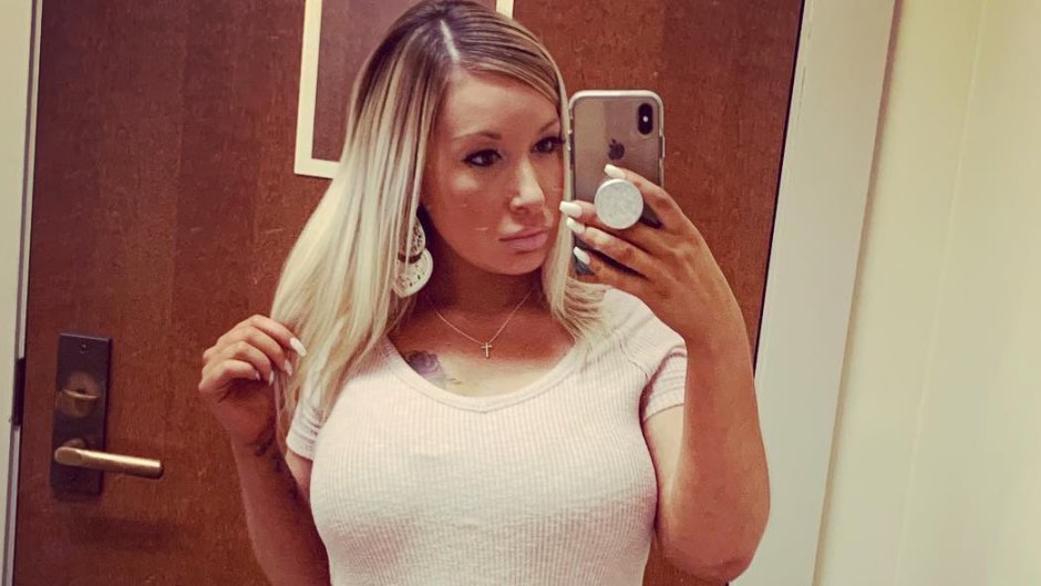 'Love After Lockup' Star Lacey Purses Lips for Mirror Selfie