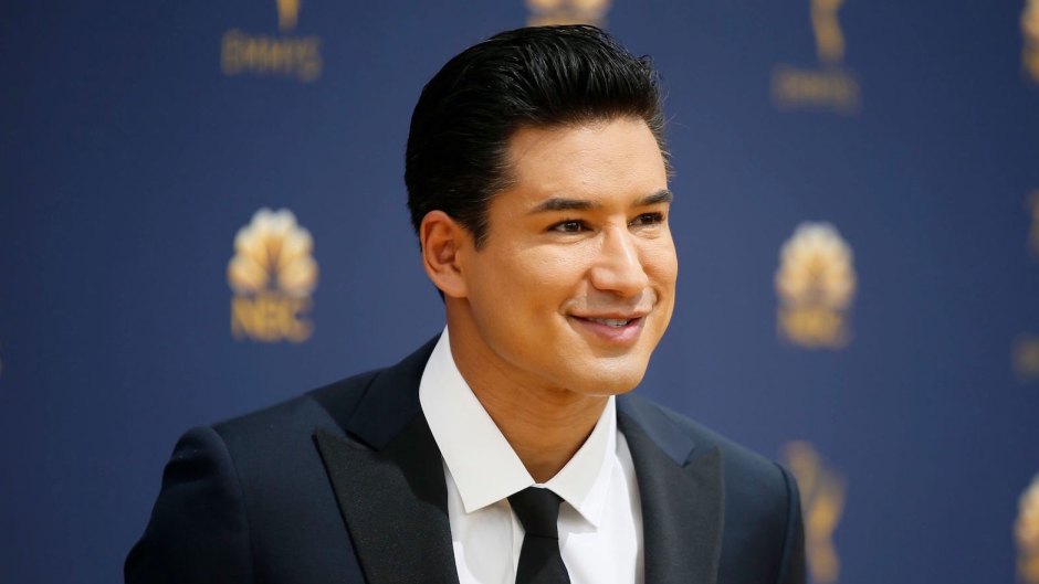 Mario Lopez Wearing a Suit at an Event