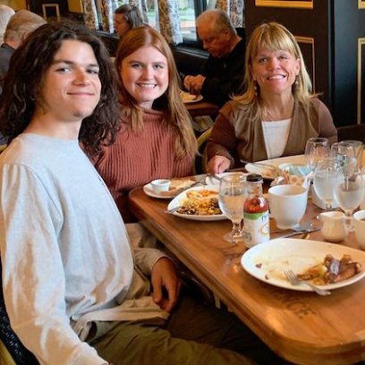 Amy Roloff B-day Pic With Zach, Tori, Jacob and Isabel