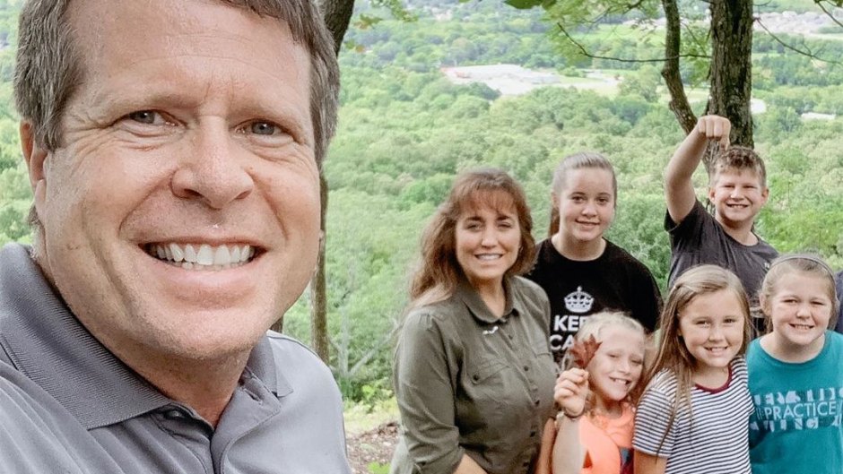 Jim Bob Duggar Takes Selfie with Wife and Kids in Background