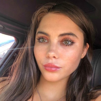 mckayla maroney stares into the camera in a fresh faced selfie mckayla maroney addresses father's death on instagram after social media hiatus