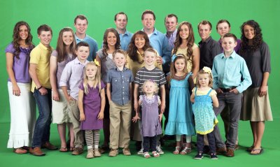How Is the Welcome to Plathville Family Connected to the Duggars