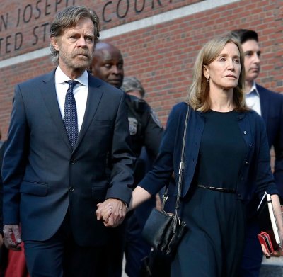 William H. Macy and Felicity Huffman Holding Hands While Leaving Court