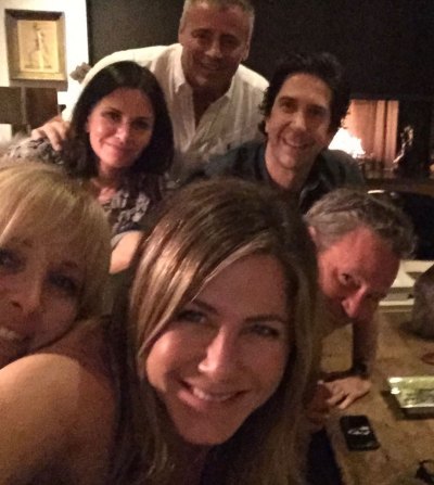 Jen Aniston Reuniting With Friends Cast