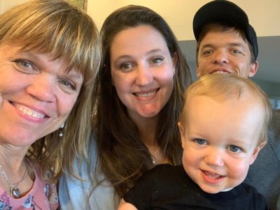 amy, tori, zach and jackson roloff all smiling for a selfie