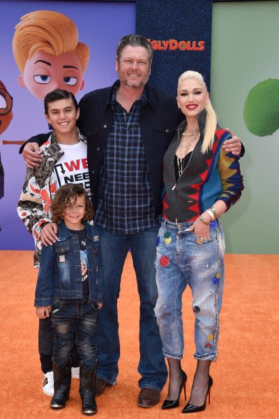 Gwen Stefani Blake Shelton and Kids On Red Carpet