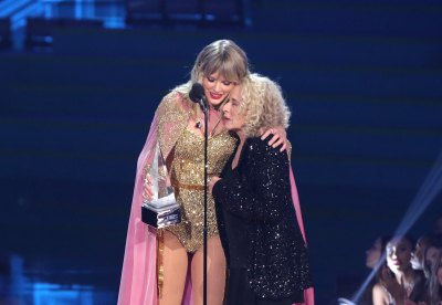 Taylor Swift Artist of the Decade Acceptance Speech 2019 AMAs With Carole King