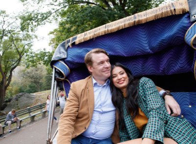 90 day fiance stars michael and juliana pose in a horse driven carriage