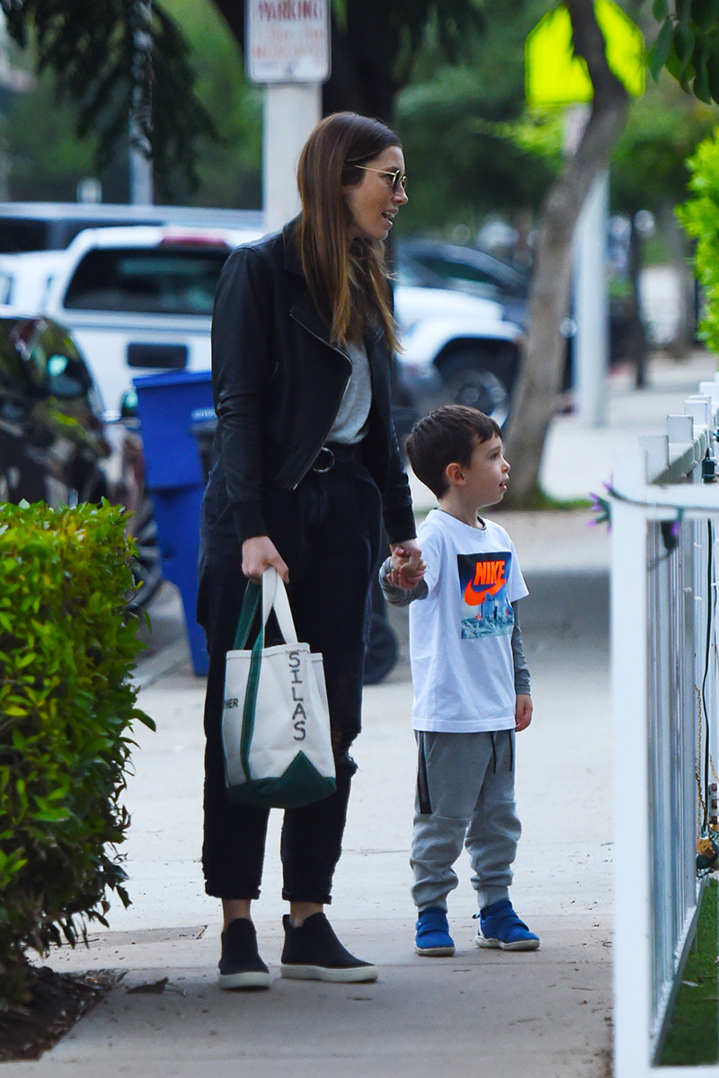 Jessica Biel and Justin Timberlake stroll with son Silas  Men street  outfit, Jessica biel and justin, Jessica biel