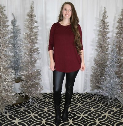 Jill Duggar Models Leather Leggings For Amy Duggar