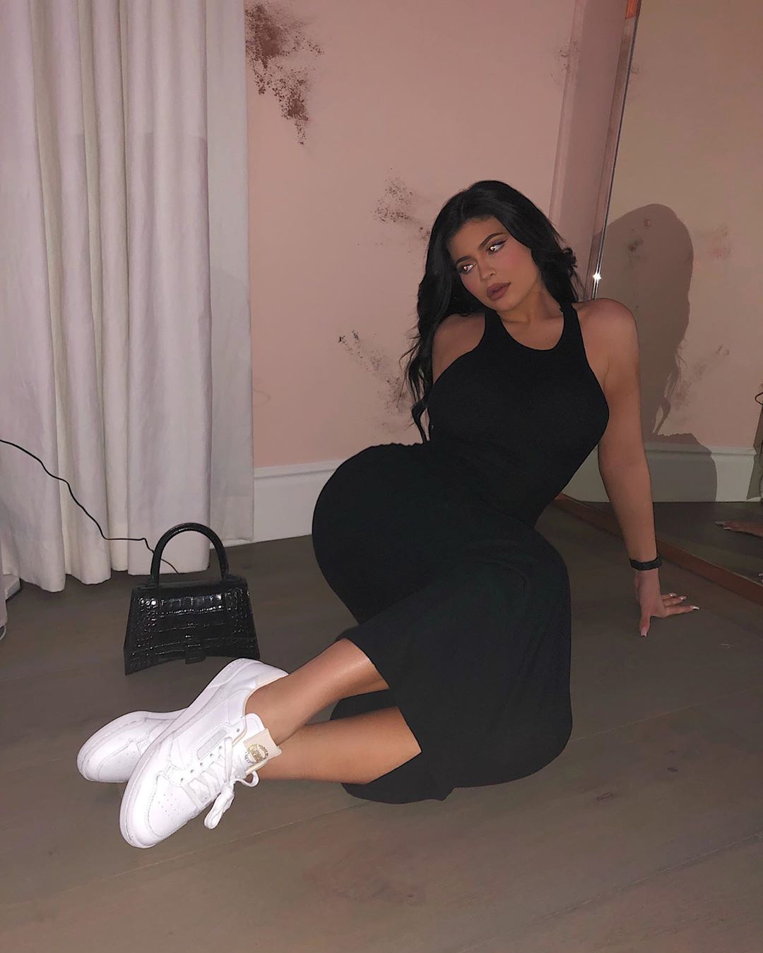Pregnant' Kylie Jenner shows off her new expensive Hermes bags