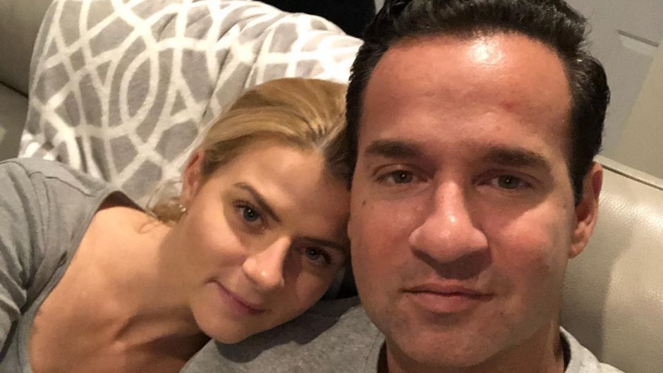 mike sorrentino and his wife lauren selfie on the couch