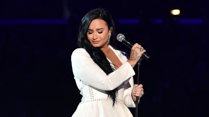 Demi Lovato Singing "Anyone" on 2020 Grammys Stage