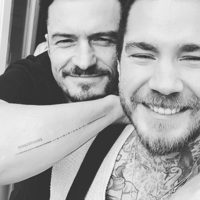 Orlando Bloom With His Tattoo Artist