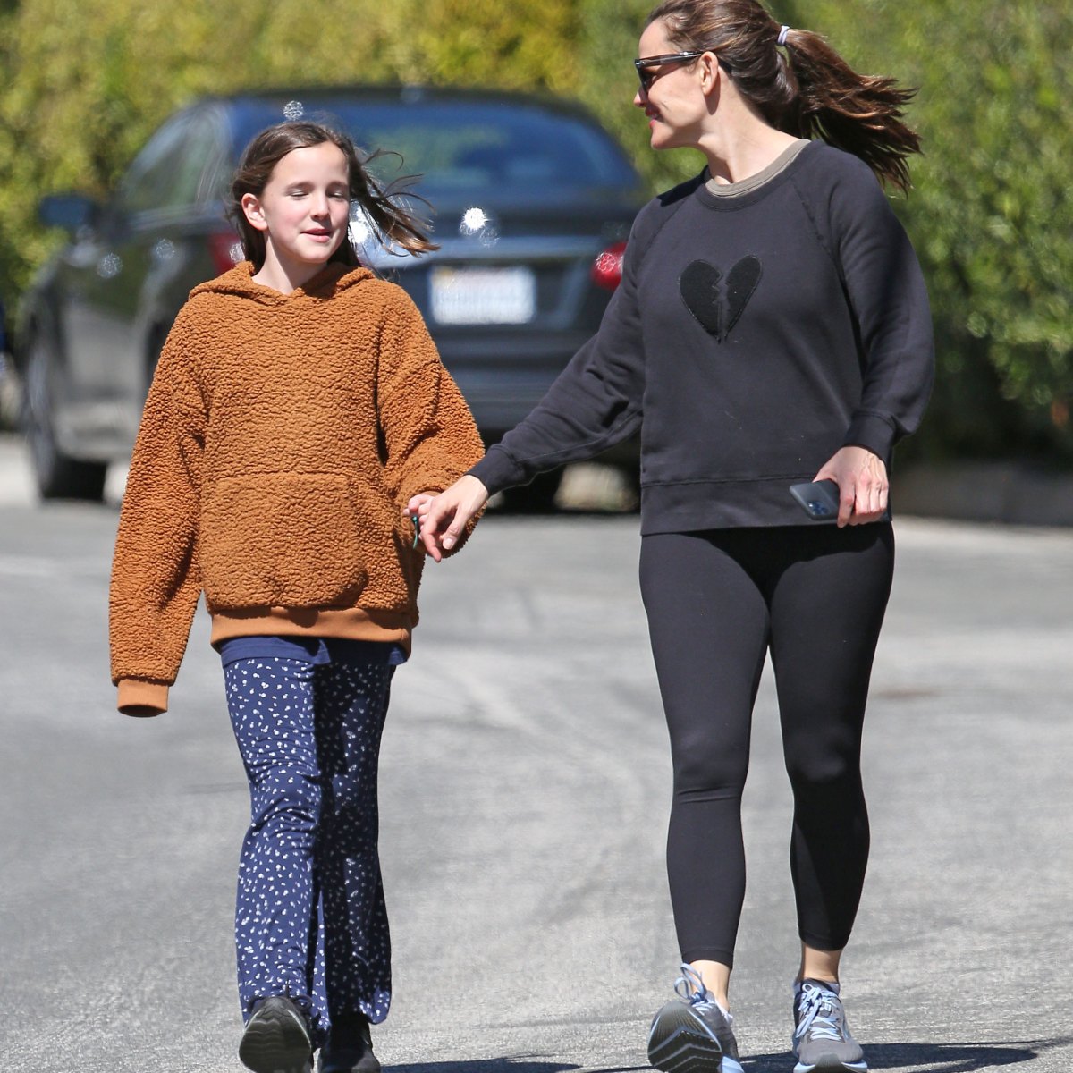 Jennifer and Seraphina Affleck Hold Hands on Brentwood