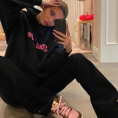 Kylie Jenner's Instagram Selfie Receives Backlash Amid Coronavirus