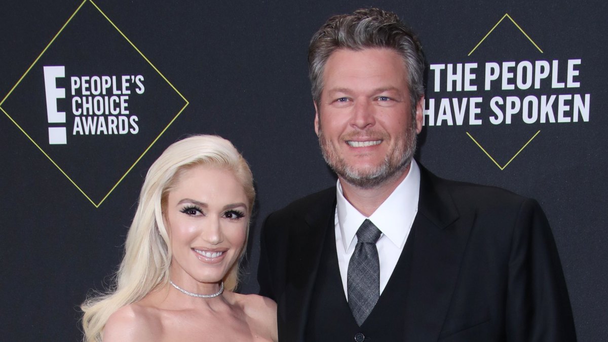 Blake Shelton Congratulates Gwen Stefani on 1st No. 1 Country Song | In ...