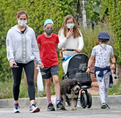 Jennifer Garner Is Staying Hands-On With Her Kids Quarantine
