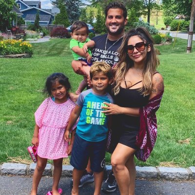 Jersey Shore’s Nicole ‘Snooki’ Polozzi Sends Love to Husband Jionni in Rare Family Photo