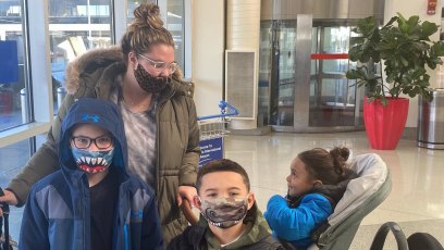 Kailyn Lowry Claps Back Welfare Mom Shade After Taking All 4 Kids 1st Flight Together