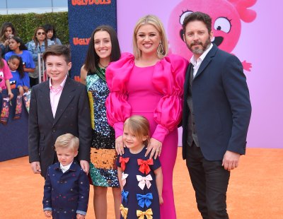 Kelly Clarkson Granted Primary Custody of 2 Kids Amid Divorce