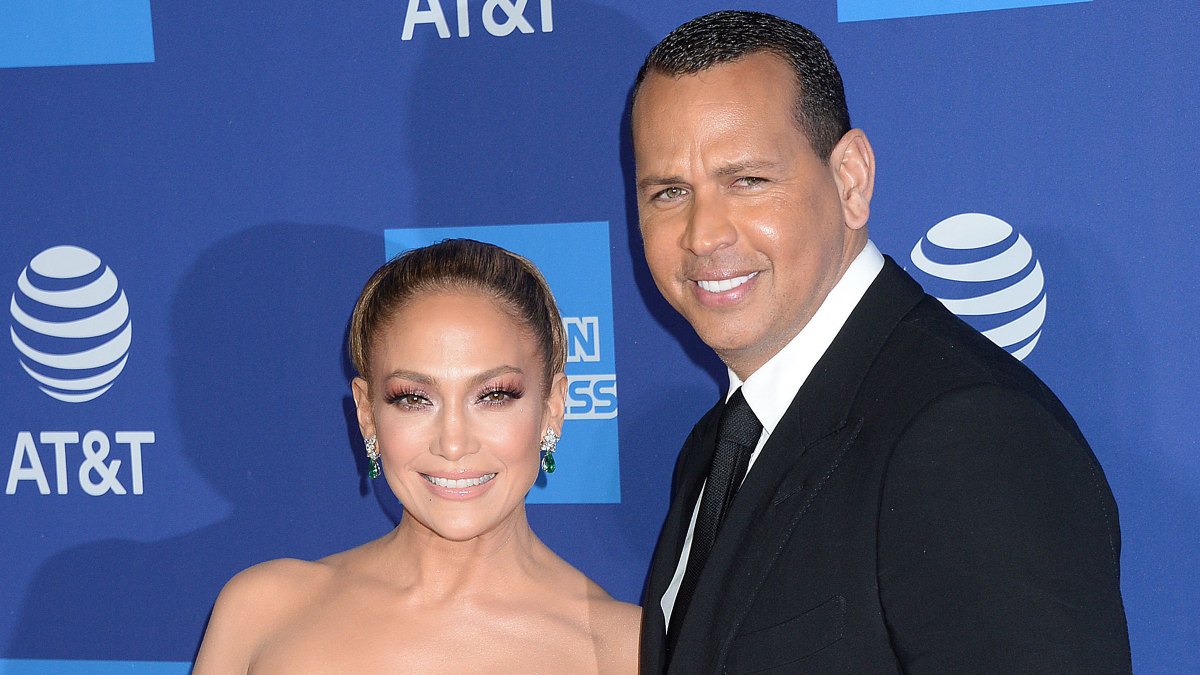 Jennifer Lopez and Alex Rodriguez, Fellow Leos, Exchange Over-the