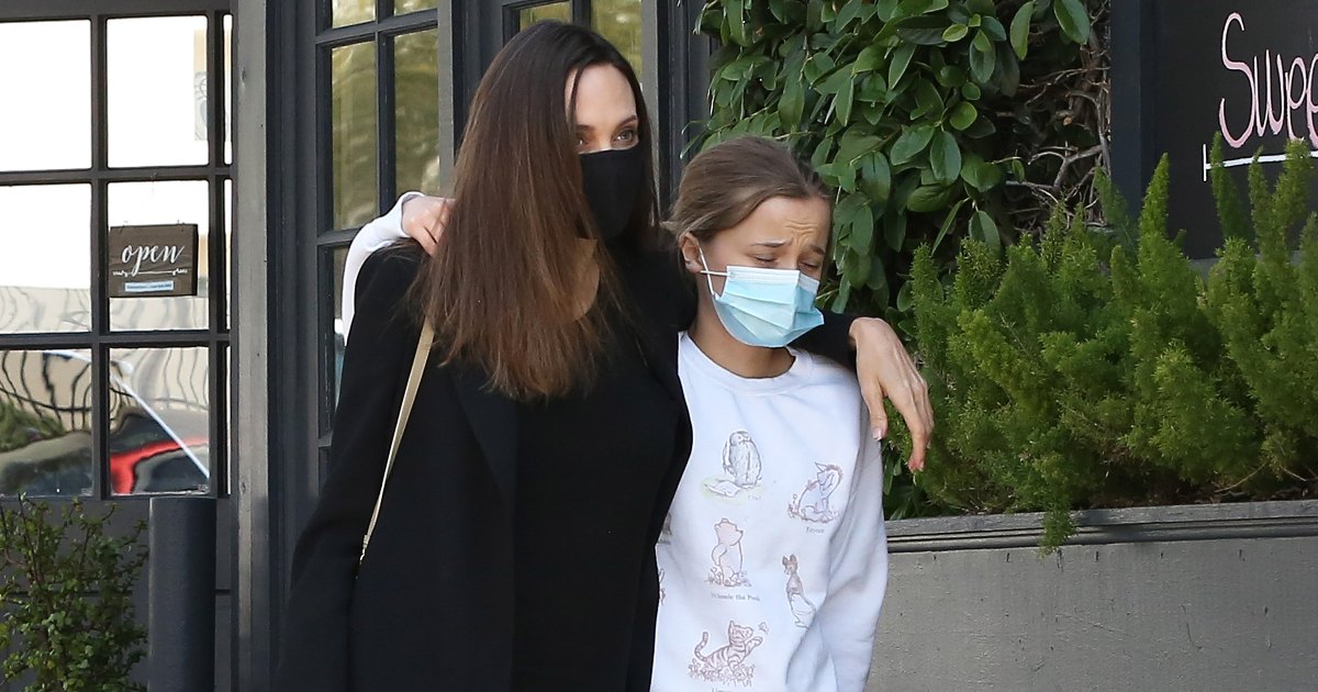 Angelina Jolie shops for sparkling water with daughter Vivienne in our  first sighting of 2022