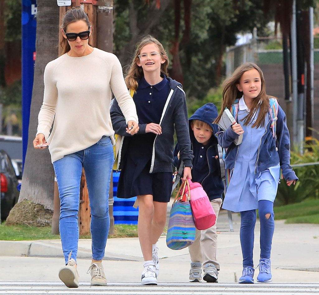 Ben Affleck and Jennifer Garner’s Kids Meet Their Children!
