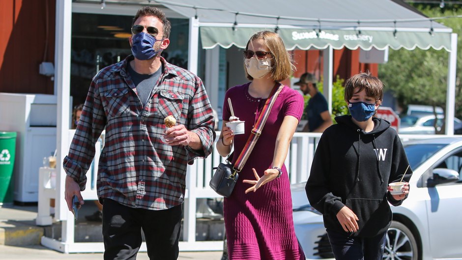 Daddy-Daughters Date! Ben Affleck Takes Violet and Seraphina Out for Ice Cream
