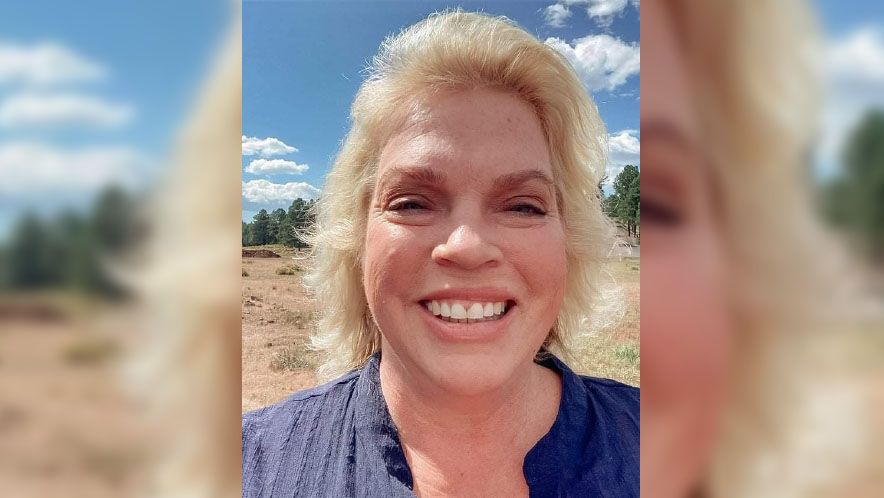 sister wives janelle brown moves off coyote pass