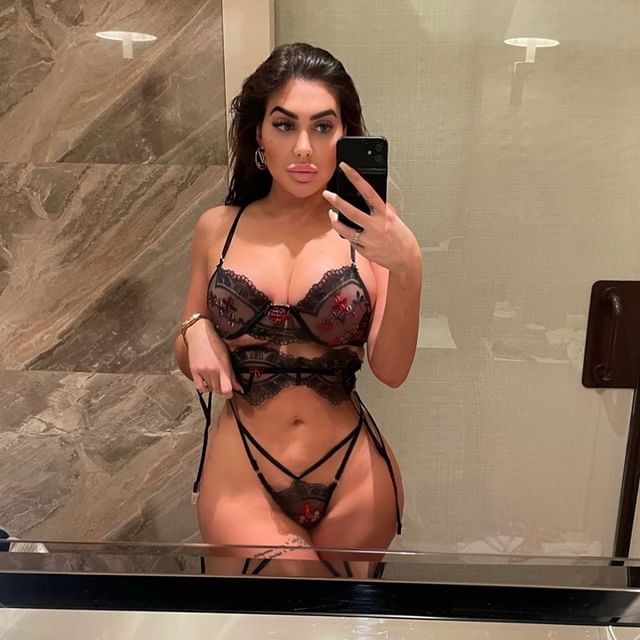 Geordie Shore’s Chloe Ferry Accused of Photoshopping Lingerie Selfie: ‘You Forgot About the Reflection'