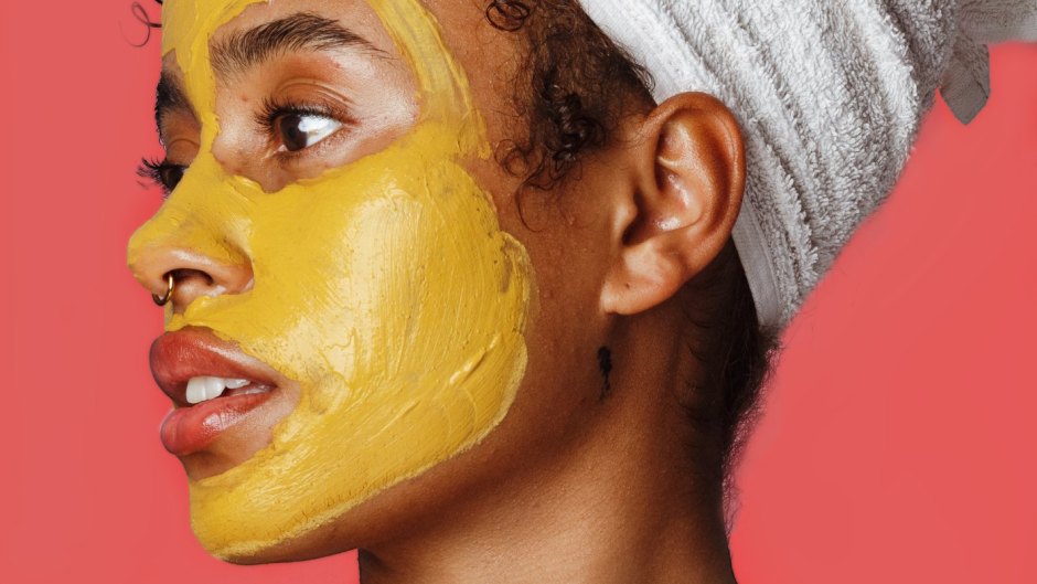 Gleamin’s Vitamin-C Clay Mask Is Fading Hyperpigmentation, Naturally and Fast!