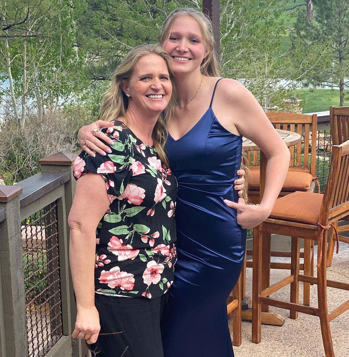 Sister Wives Christine Browns Daughter Ysabel Shares Rare Photos picture