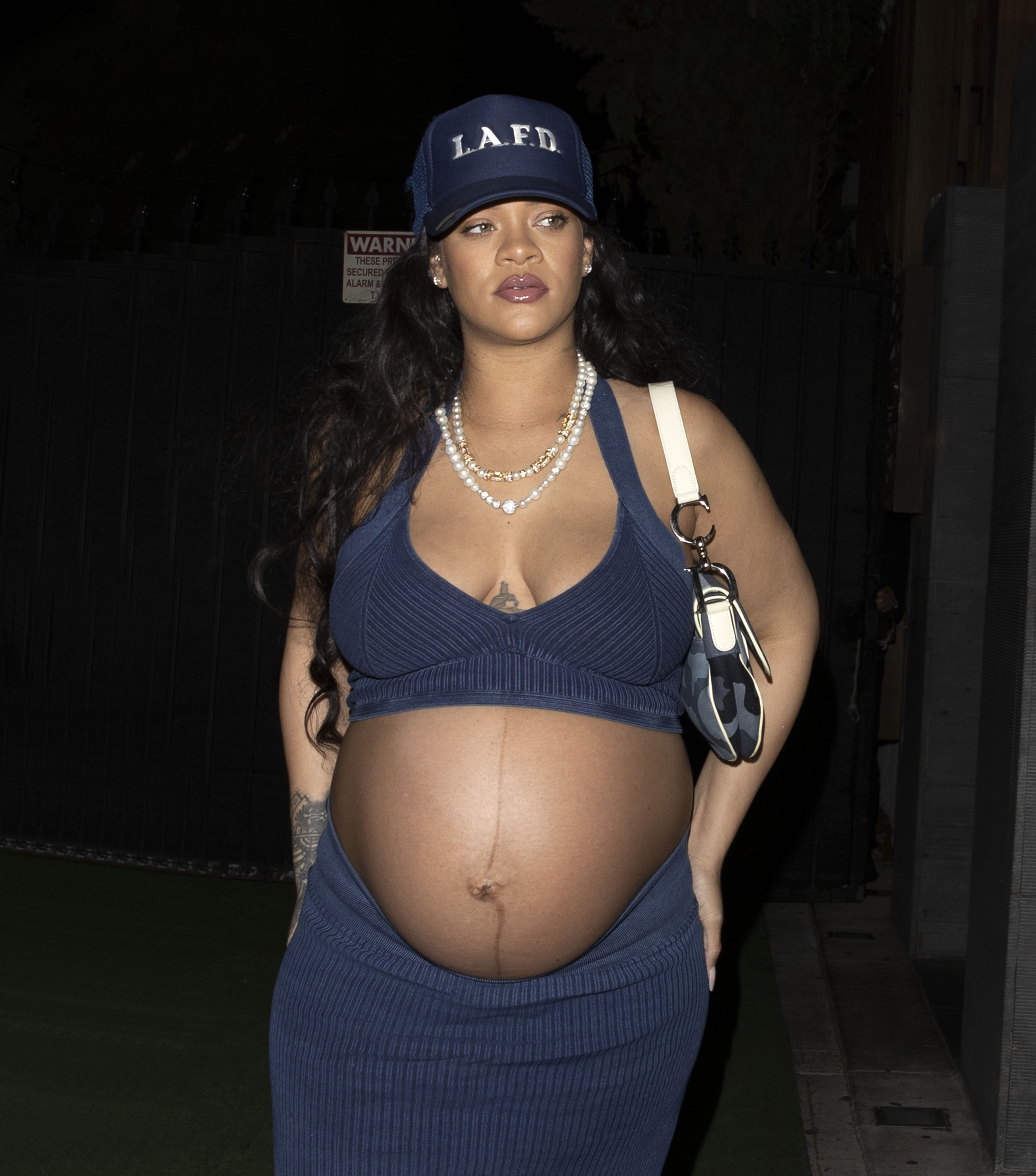 Rihanna Baby Bump See Photos of the Pregnant Singer