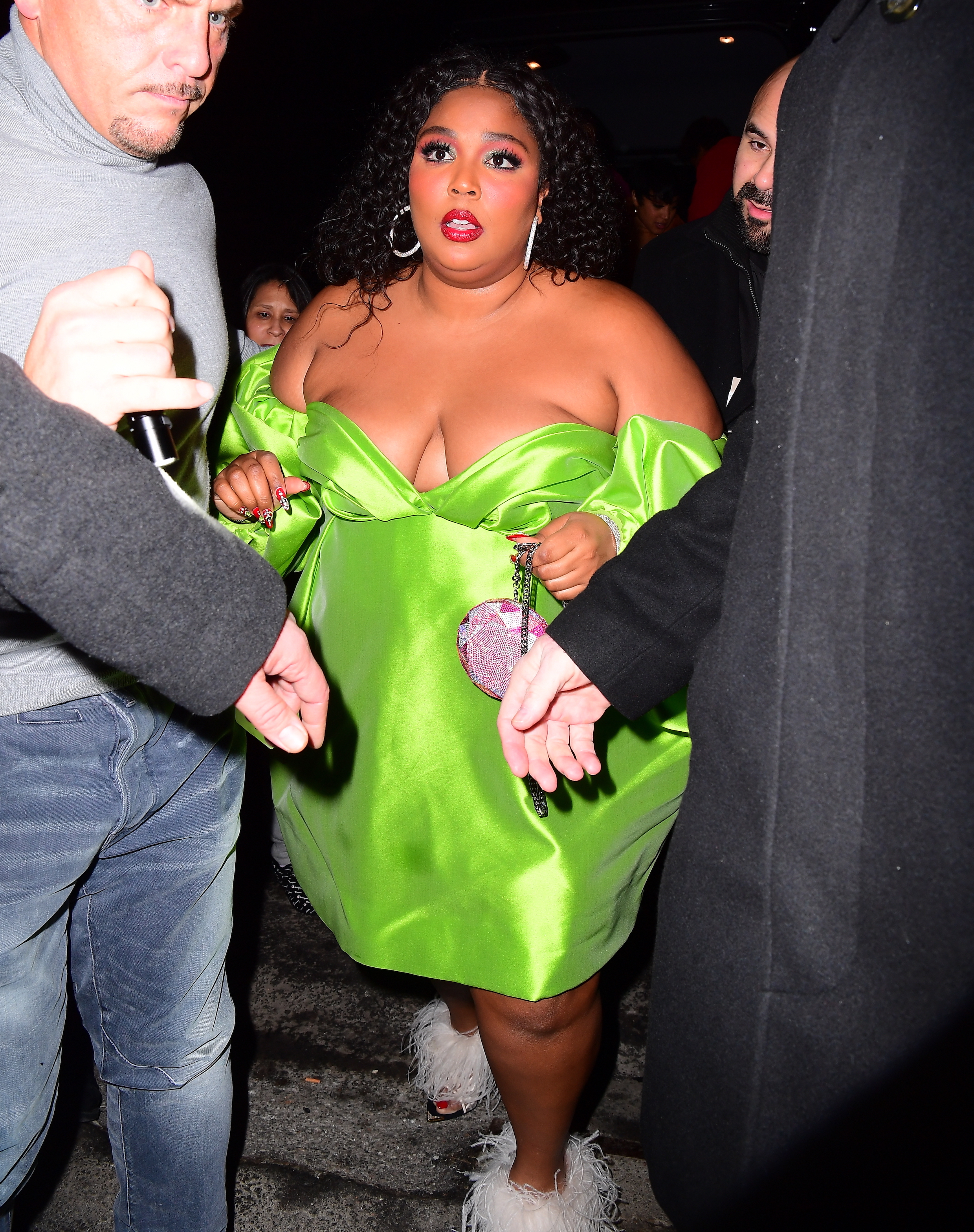 Lizzo Braless: Photos of the Singer Not Wearing a Bra
